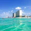Is jacksonville beach water clear?